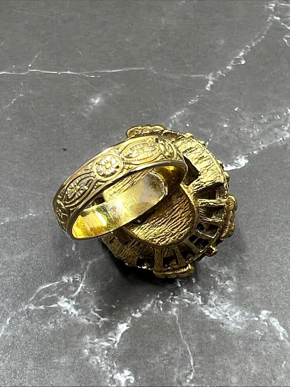 Vintage 70’s Sarah Coventry Czarina Adjustable Ring w/ Blue Cabachon Stone
